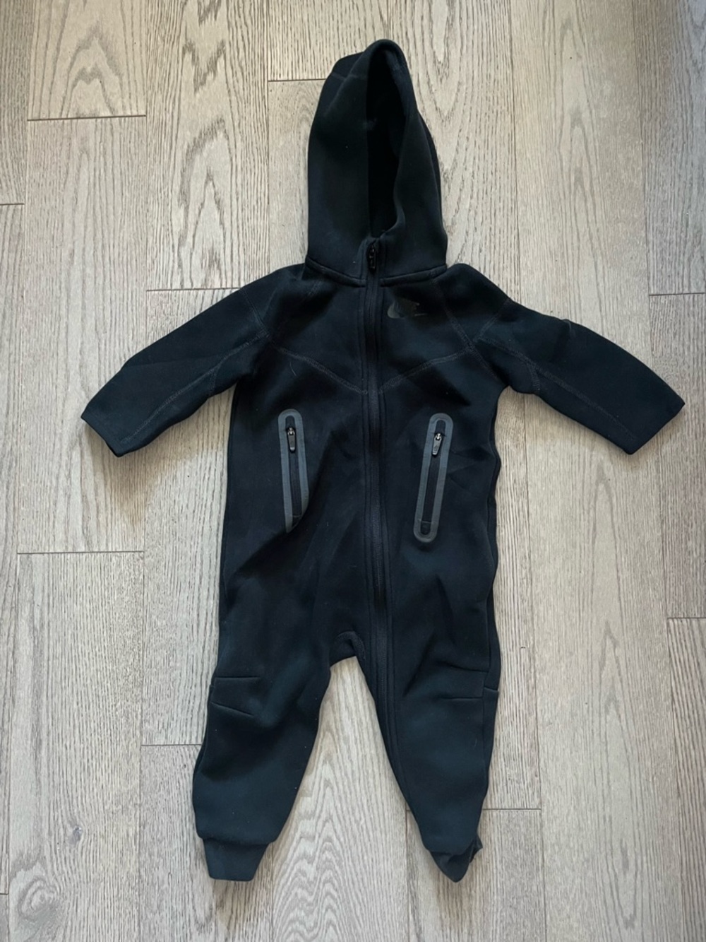 Nike Black Kids Hooded One-Piece Coverall in size 18m (80-86 cm)